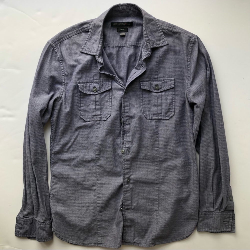 John Varvatos Lightweight Button Up Shirt, with 2 Pleated Pockets, Size XS.